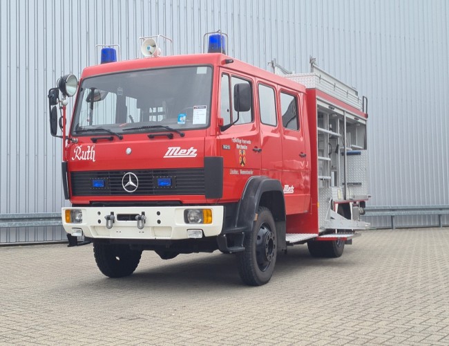 Mercedes-Benz 1120