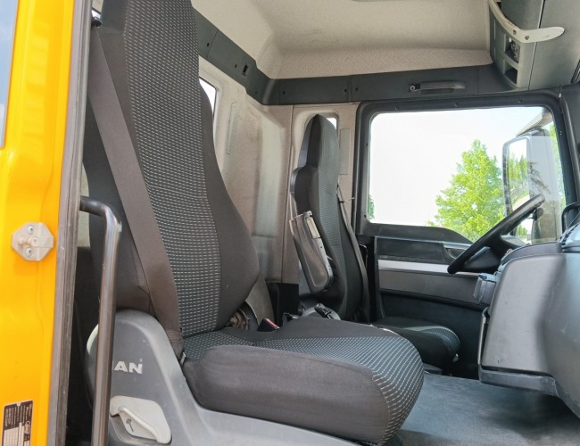 MAN TGS 35.360 8x2 - Hiab 16 TM Crane, Machine transporter, Loading ramp, recovery truck 6,2 T. winch TT 4832