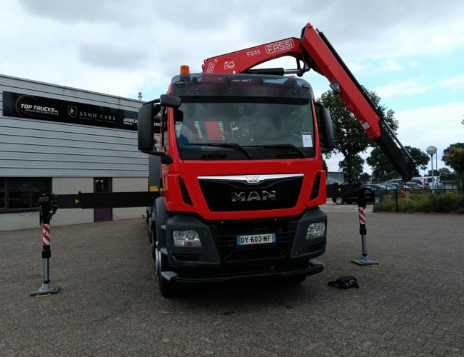 MAN TGS 35.360 8x2 - Fassi 23TM Kraan, Machine transporter, Oprijwagen, afsleepwagen 6.2T. lier TT 4849